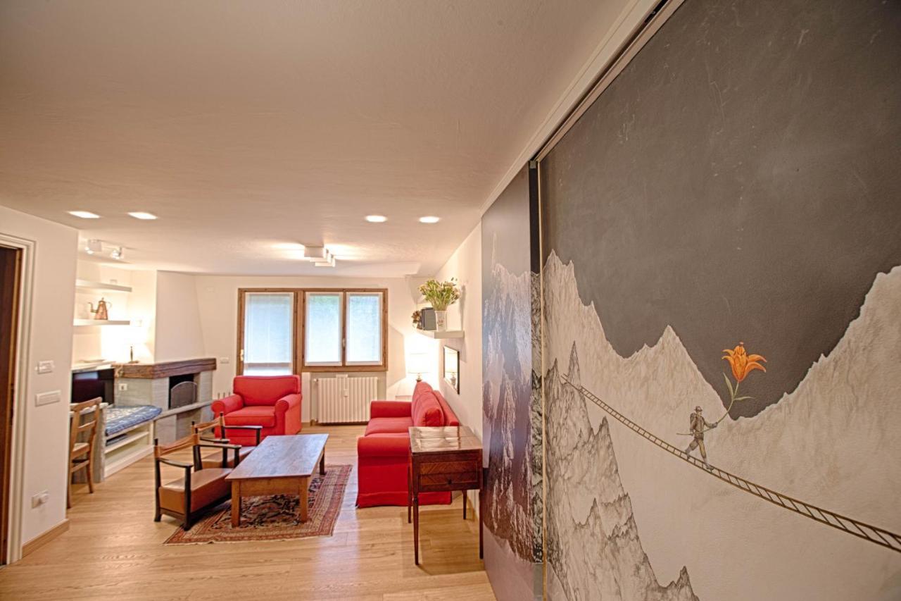 Joivy Superb Apartments For 6 With Mountain View And Garden In Courmayeur Bagian luar foto