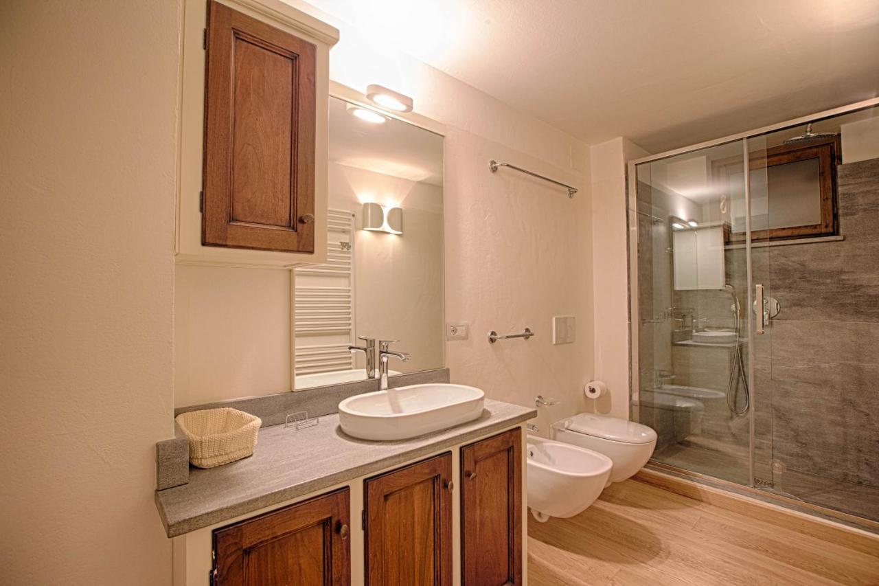 Joivy Superb Apartments For 6 With Mountain View And Garden In Courmayeur Bagian luar foto