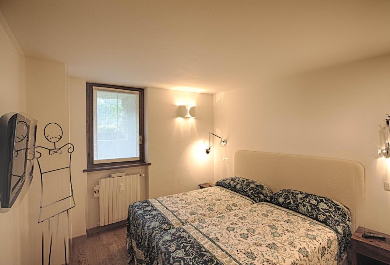 Joivy Superb Apartments For 6 With Mountain View And Garden In Courmayeur Bagian luar foto