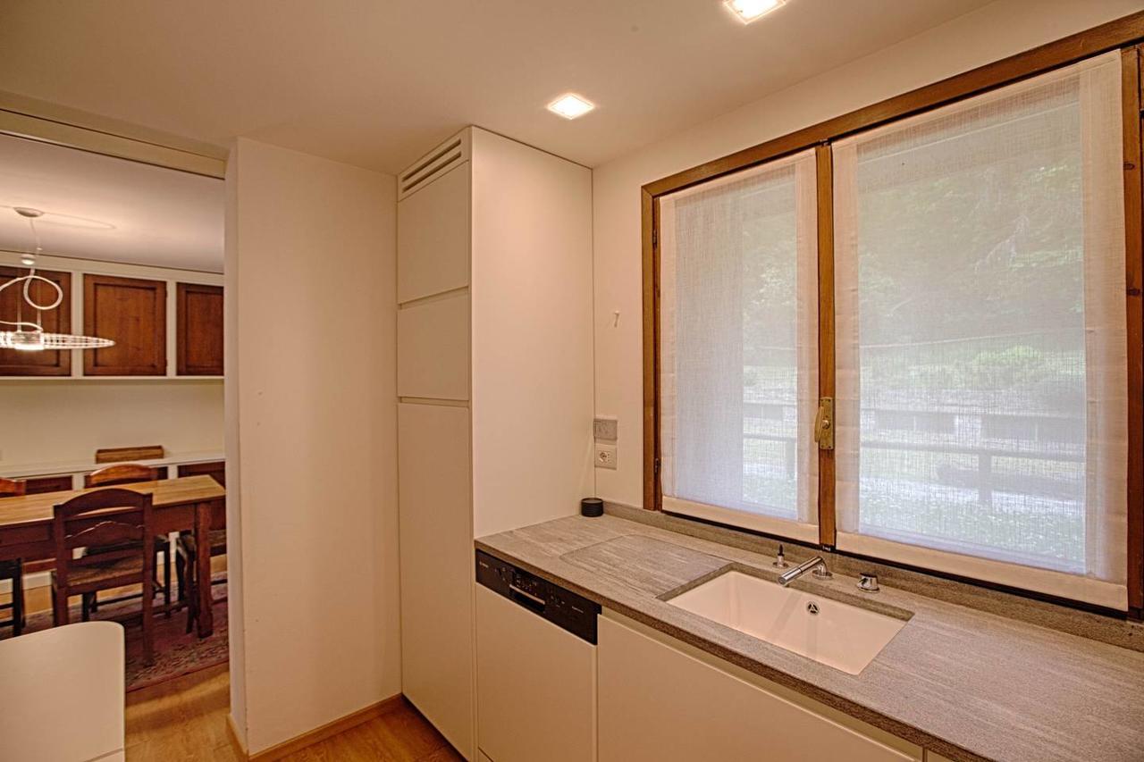 Joivy Superb Apartments For 6 With Mountain View And Garden In Courmayeur Bagian luar foto
