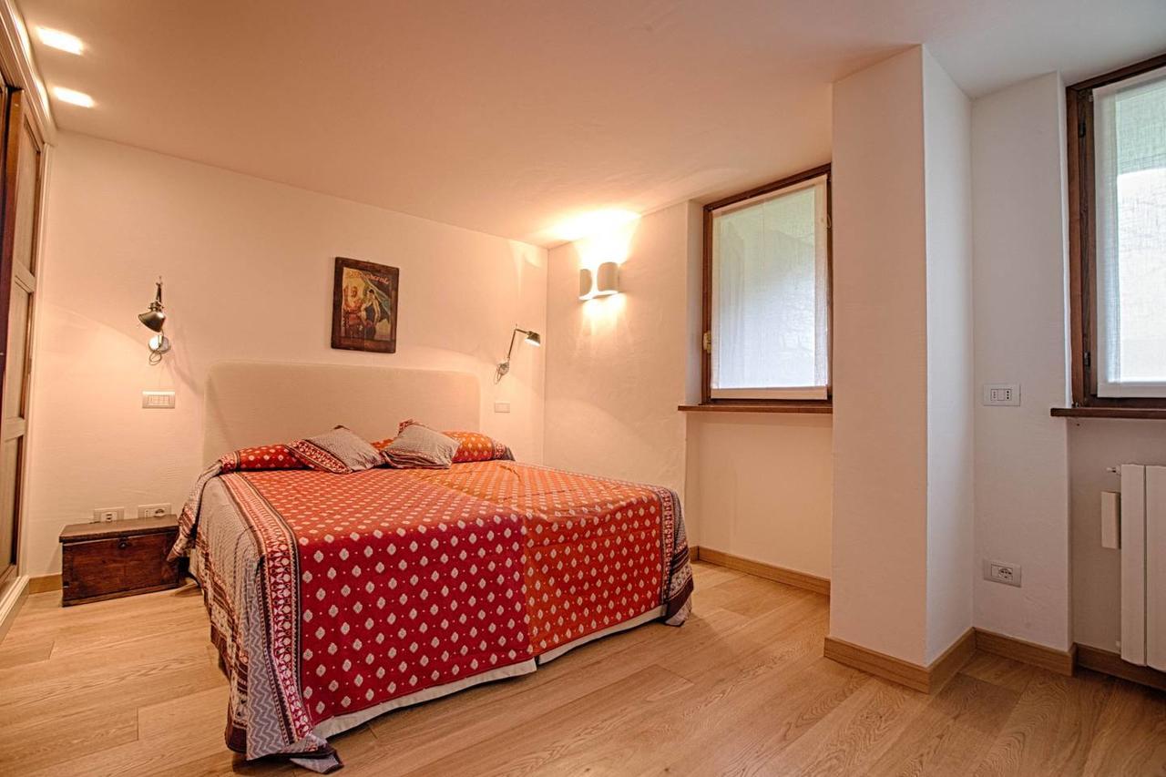 Joivy Superb Apartments For 6 With Mountain View And Garden In Courmayeur Bagian luar foto